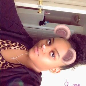 Meet your Posher, Vivian